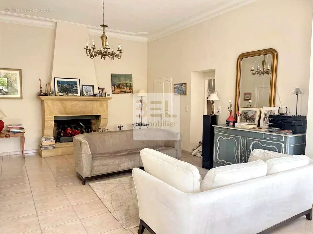 Maison à BAGNOLS-SUR-CEZE