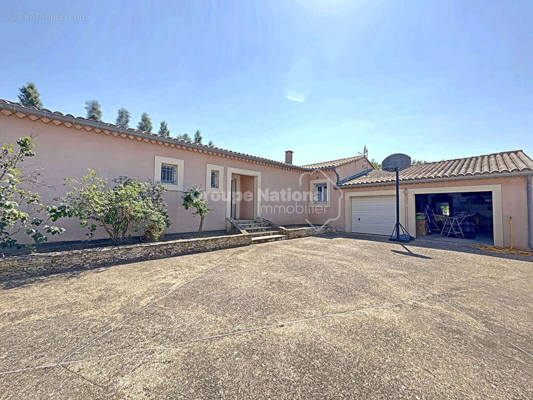 Villa 5 pièces 129m2 - piscine - garage 58 M² - photo 12