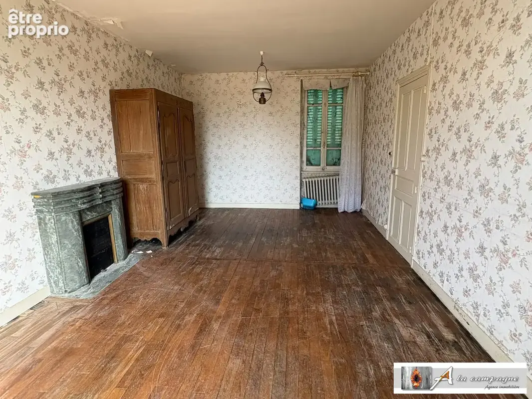Maison 171 m² à Saint-Julien-La-Genete  - photo 7