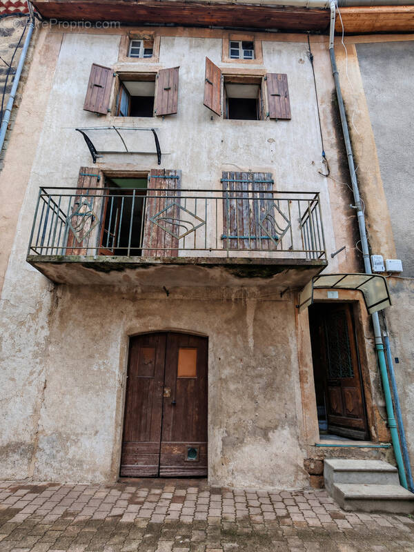 Maison à VERNOUX-EN-VIVARAIS