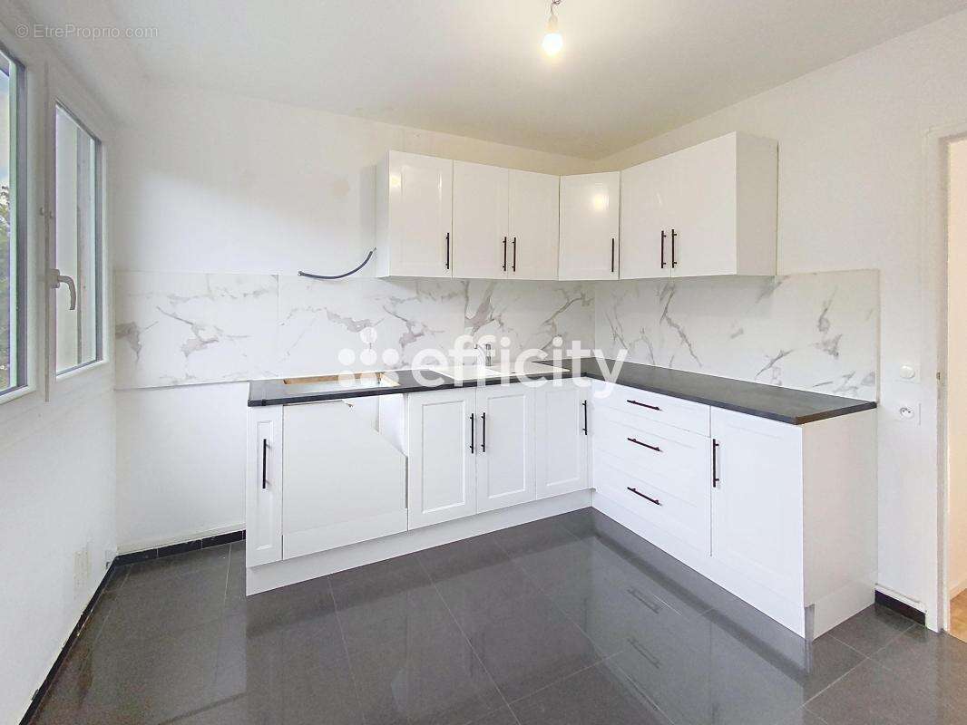Appartement à LE PERREUX-SUR-MARNE