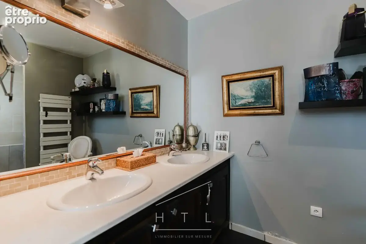 Maison familiale de 179 m2 avec piscine, jardin et double garage à Quincieux - photo 11