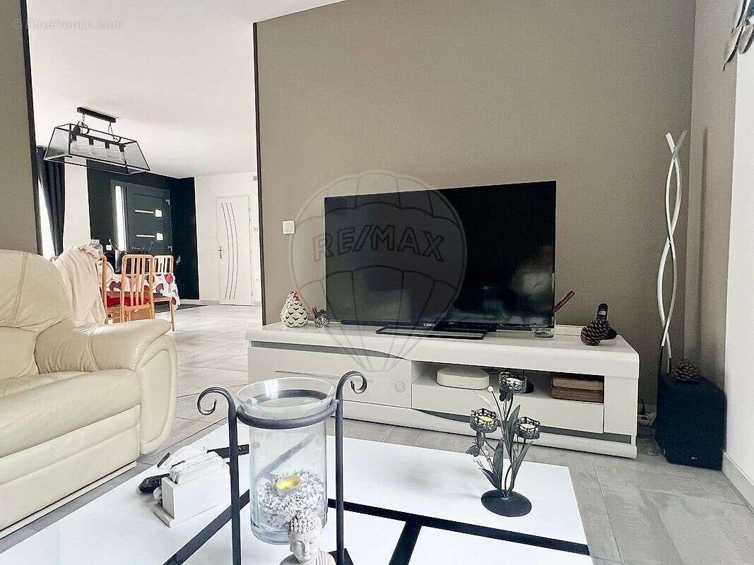 Maison à LES MATHES