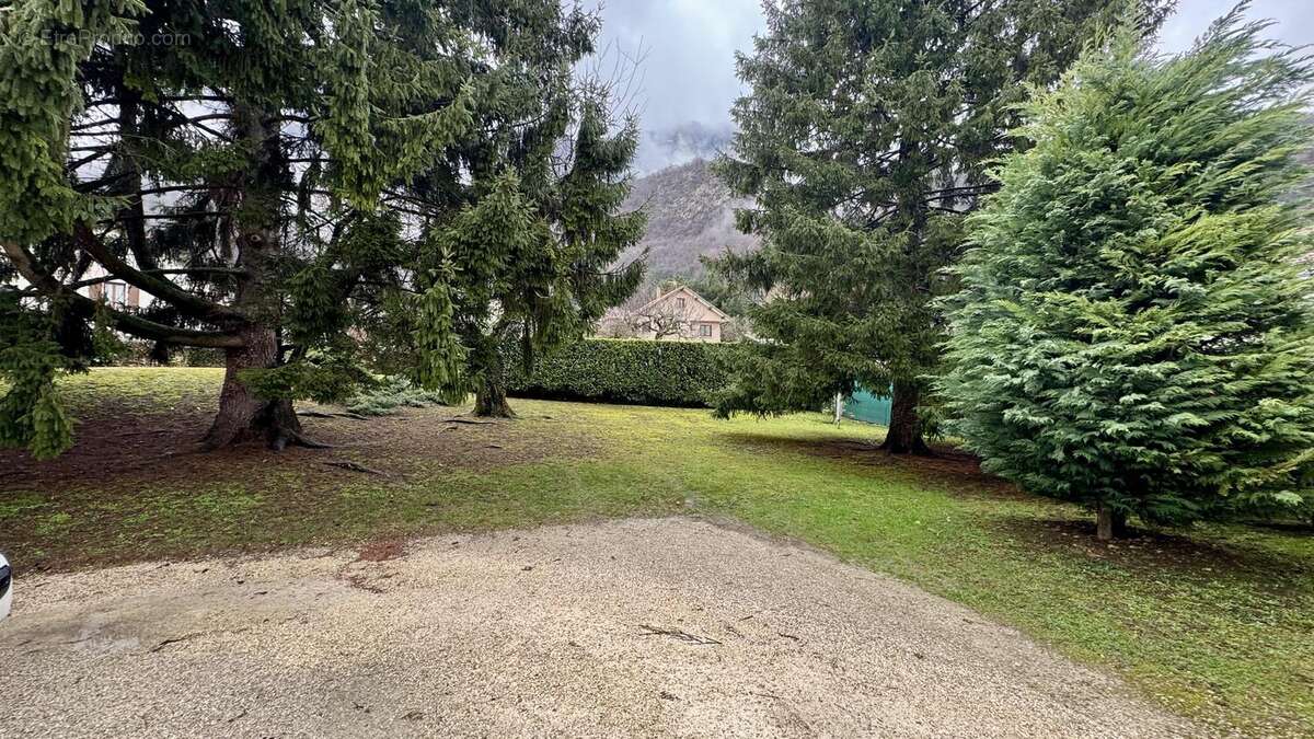 n°2 - Terrain à NOYAREY