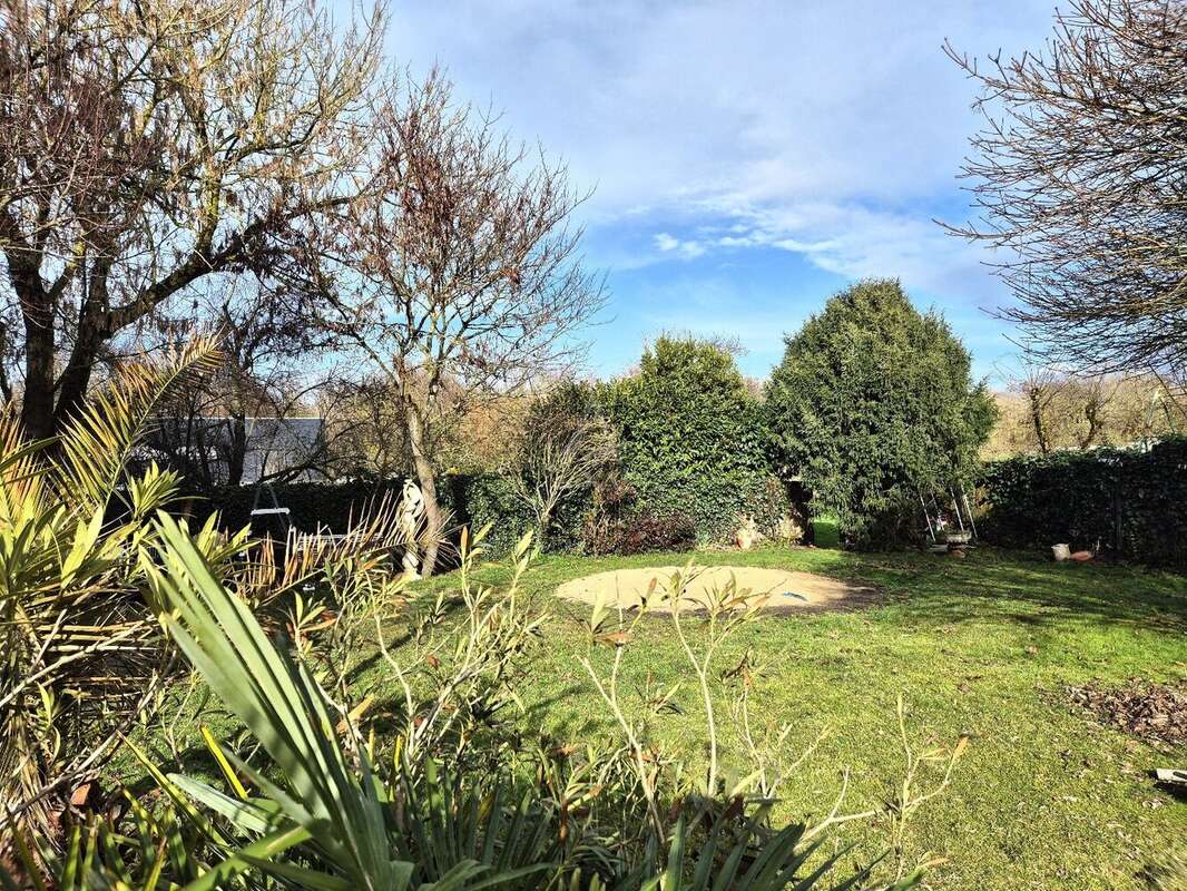 Maison à LONGUE-JUMELLES