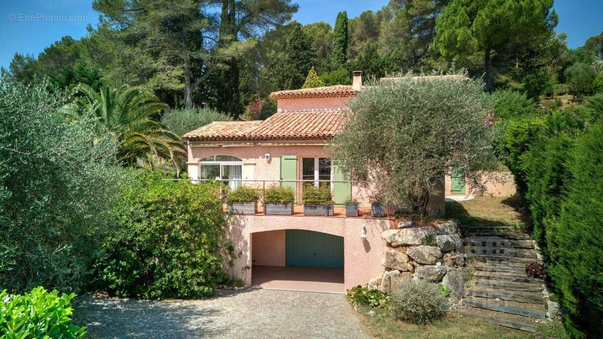 VALBONNE – une vraie maison de famille aux portes du village - photo 9