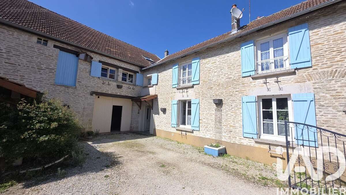 Photo 2 - Maison à SEMOUTIERS-MONTSAON