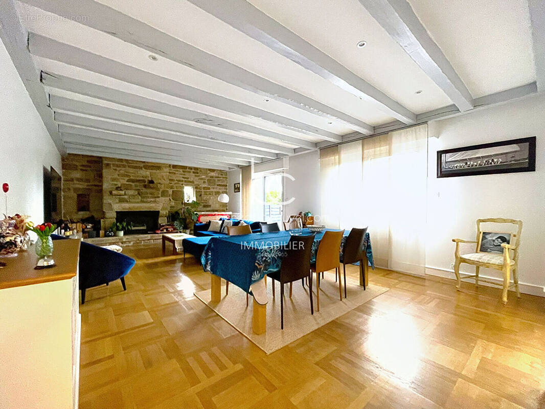 Maison à PLOEREN