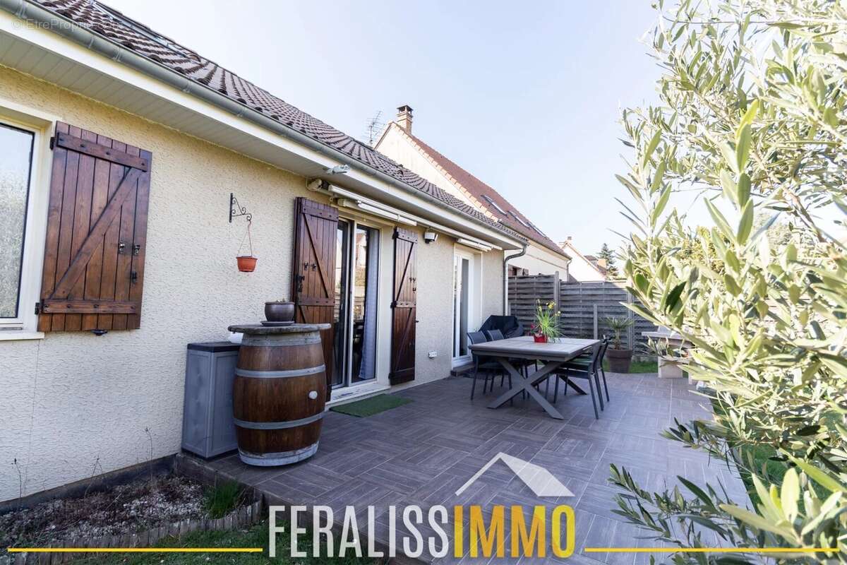 Maison à COURDIMANCHE