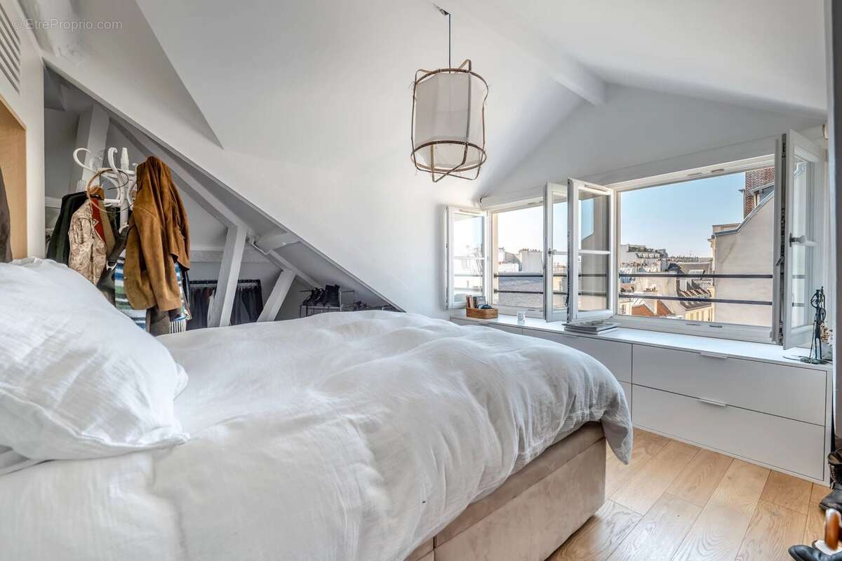 Appartement à PARIS-3E