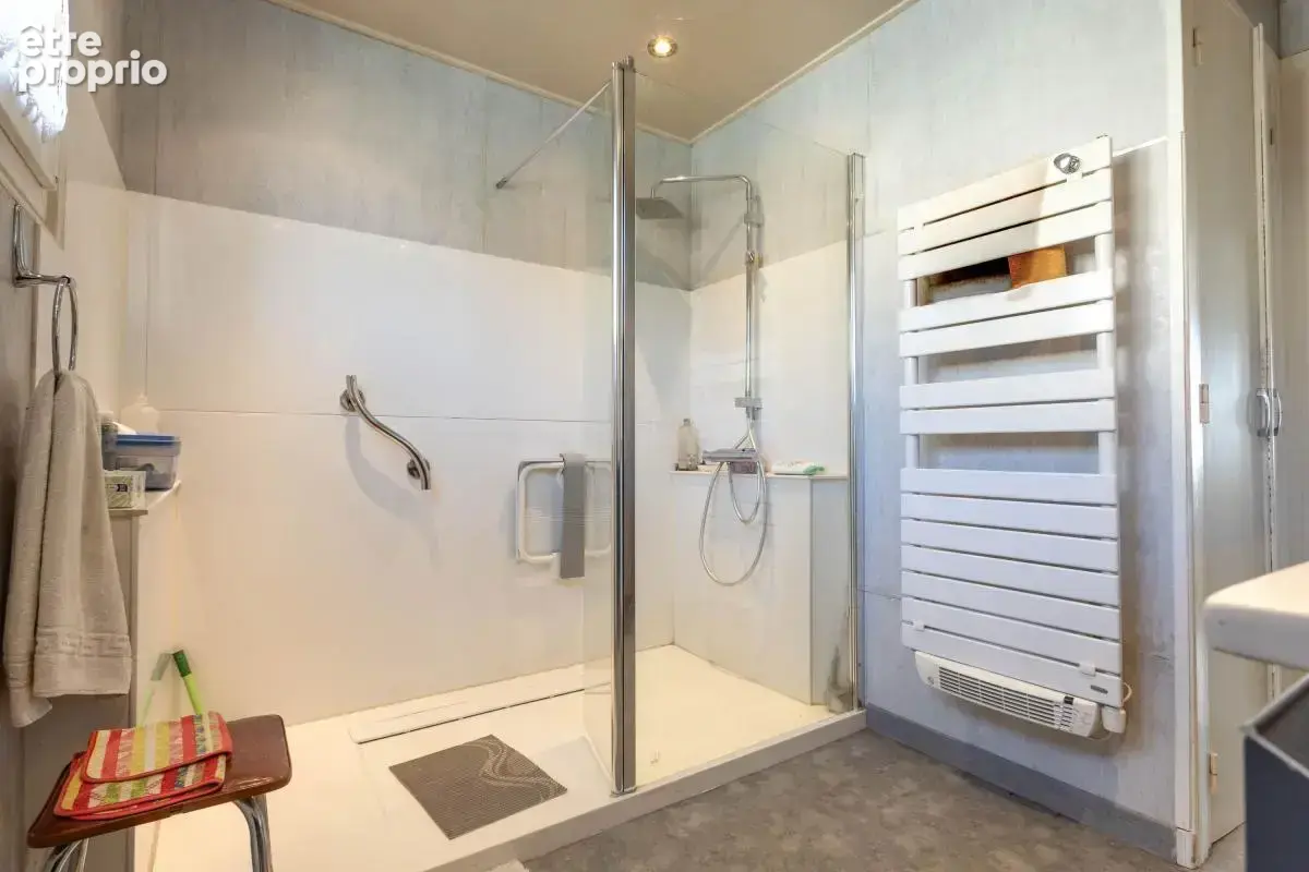Maison sur sous-sol aménagé avec vue dégagée et piscine - photo 10