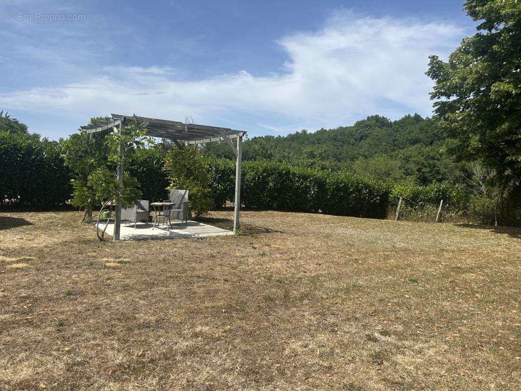 Maison à NANTEUIL-EN-VALLEE