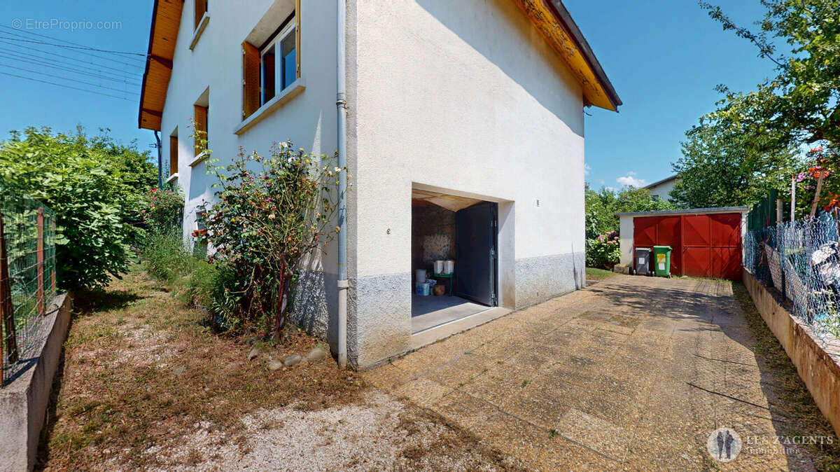 Maison à SAINT-MARTIN-D&#039;HERES