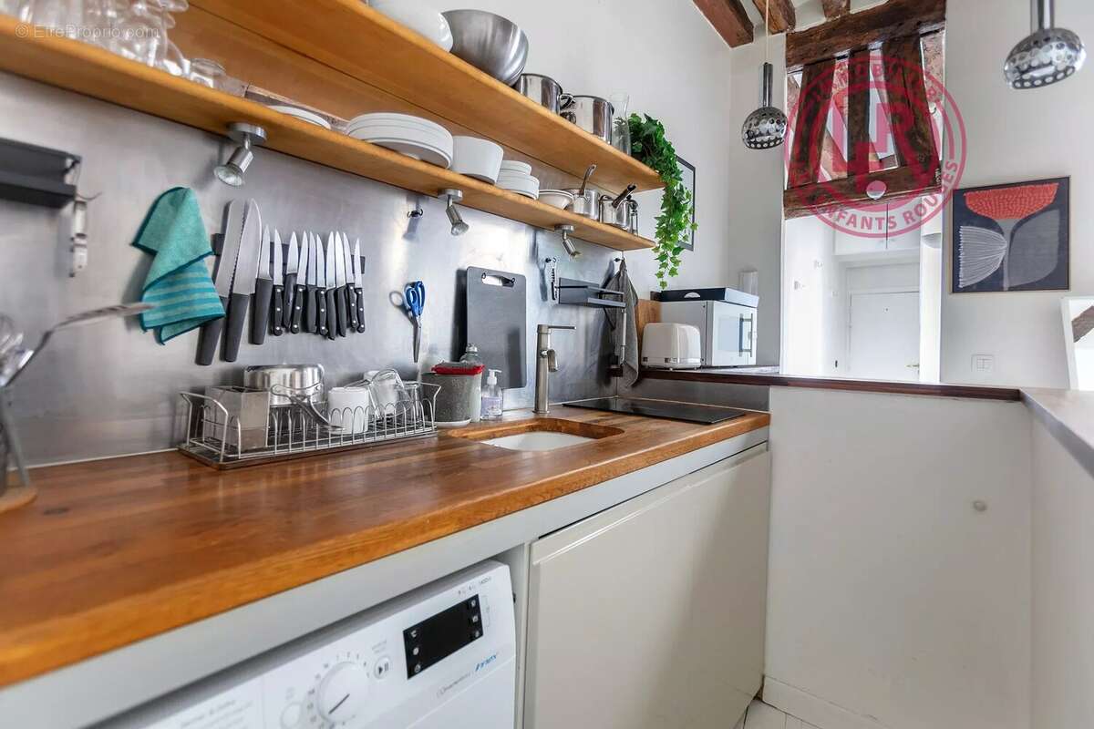 Appartement à PARIS-3E
