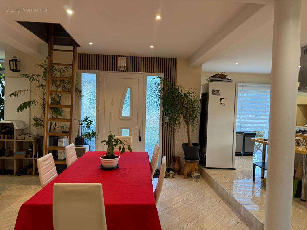 Maison à COULOUNIEIX-CHAMIERS