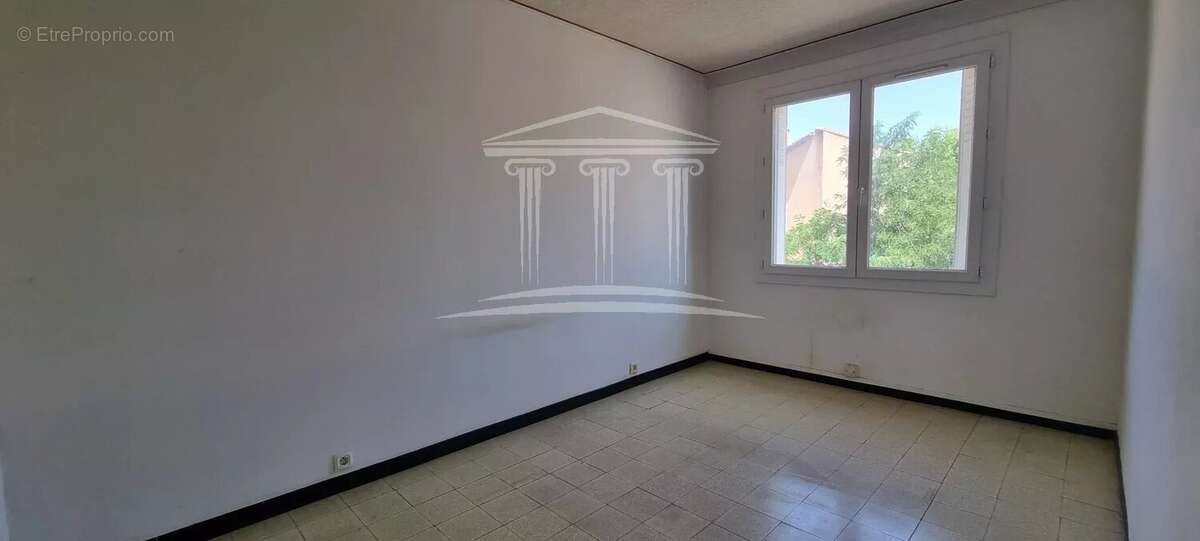 Appartement à SORGUES