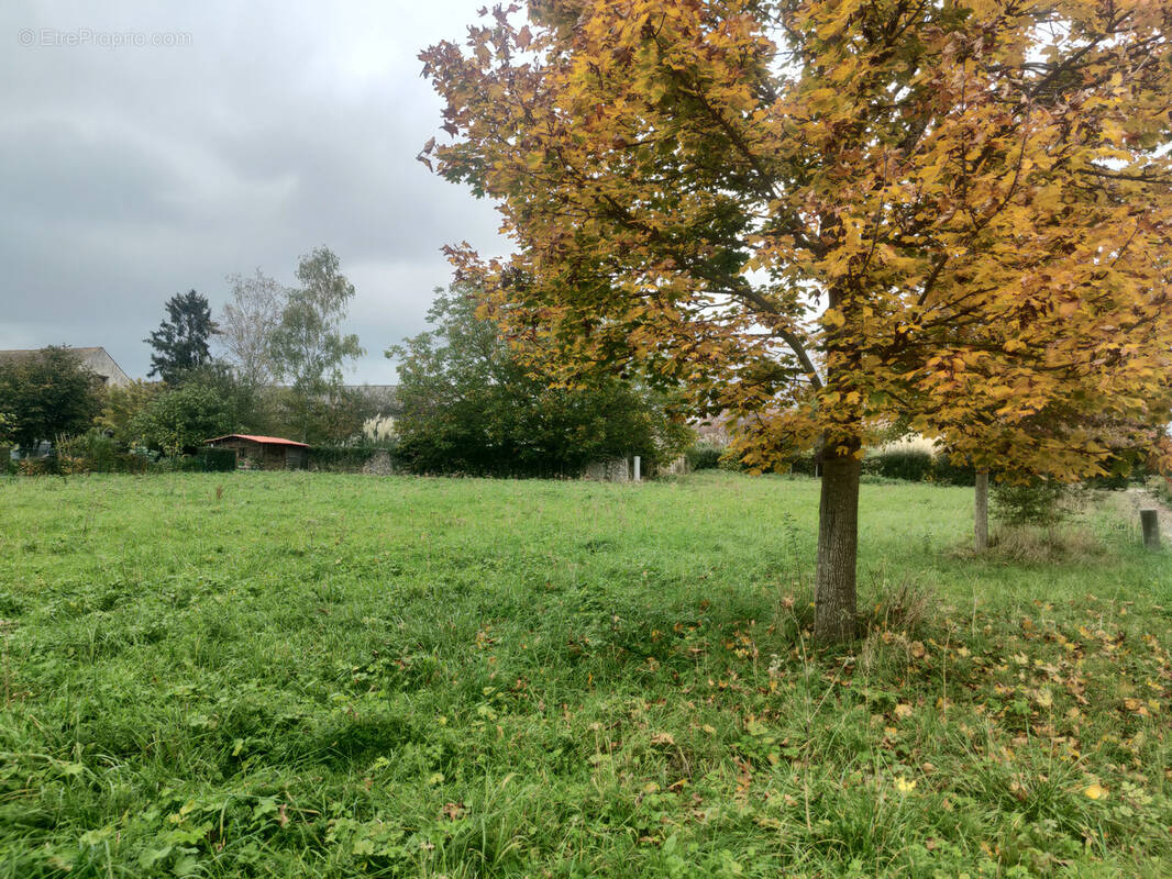 Terrain à GOMETZ-LA-VILLE