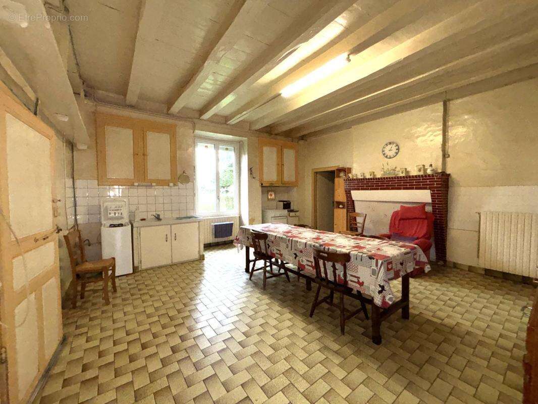 Maison à VIEUX-RUFFEC