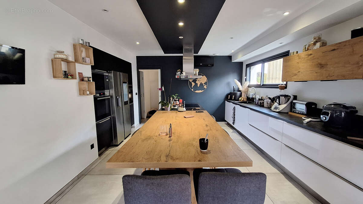 Maison à CHANAT-LA-MOUTEYRE