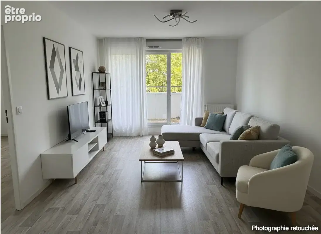 Appartement 2 pièces 42 m² à vendre à Sucy-En-Brie (94370) - photo 2