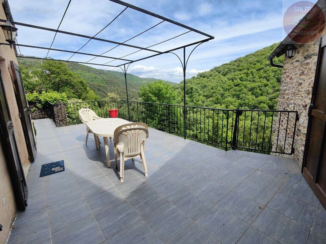 Maison à LE POMPIDOU