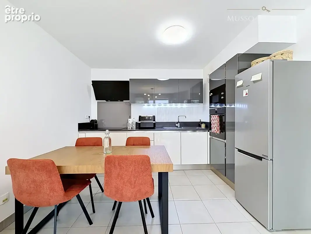 Appartement 3 pièces 50 m² à vendre à Marseille-11e (13011) - photo 2
