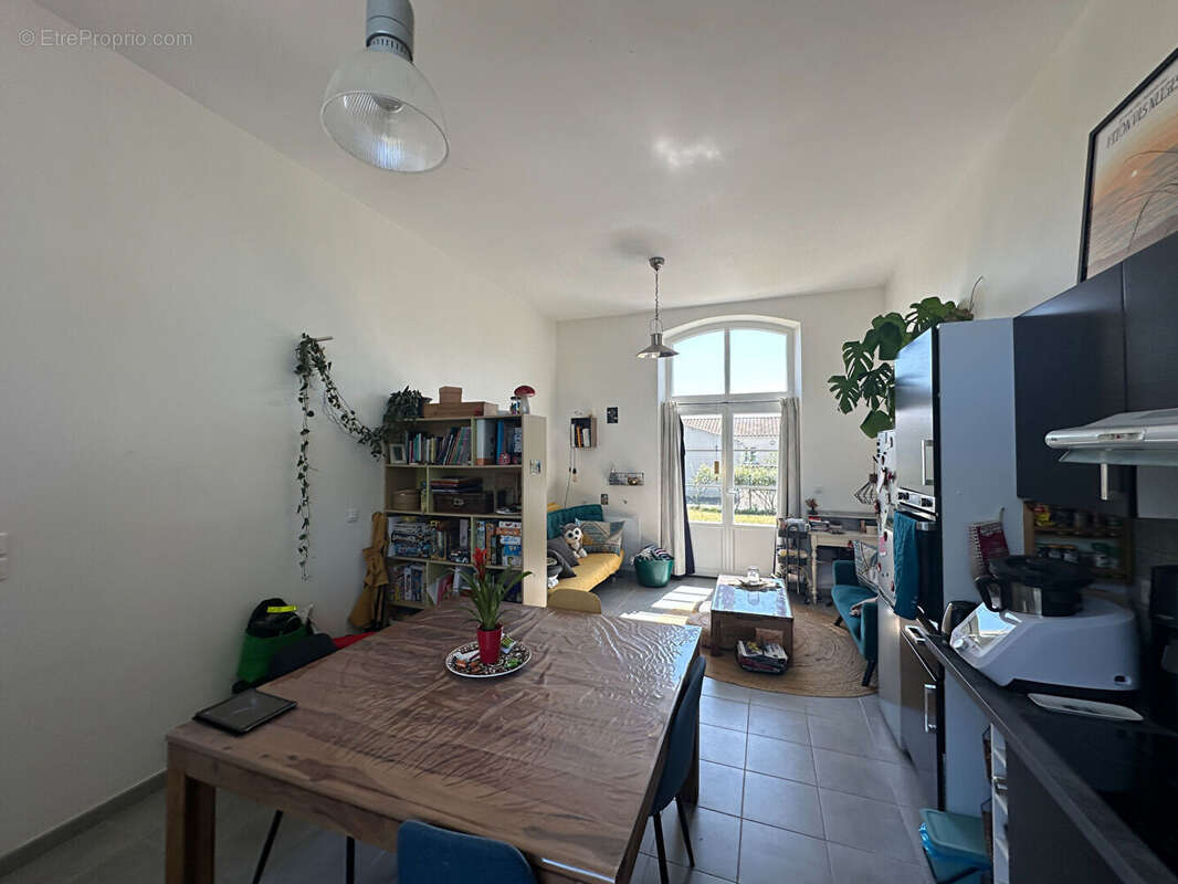 Appartement à MARENNES
