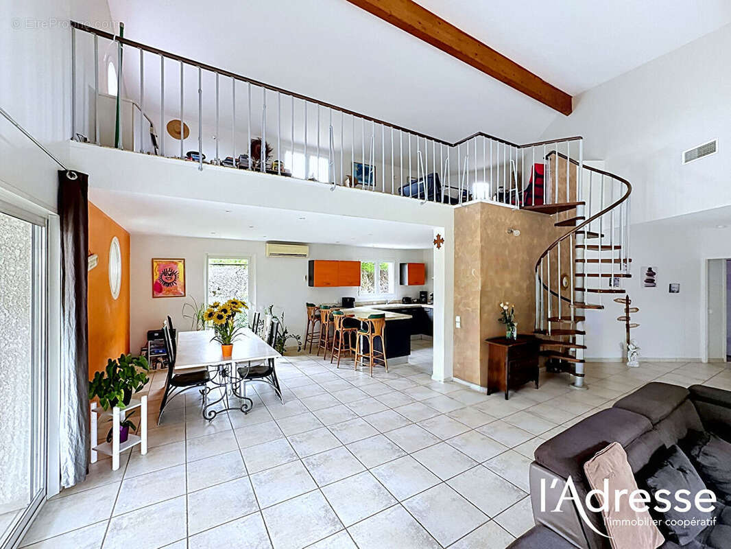 Maison à MONDONVILLE