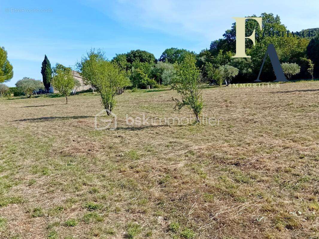 Terrain constructible de 1000 m² à proximité de Ganges, Brissac - photo 4