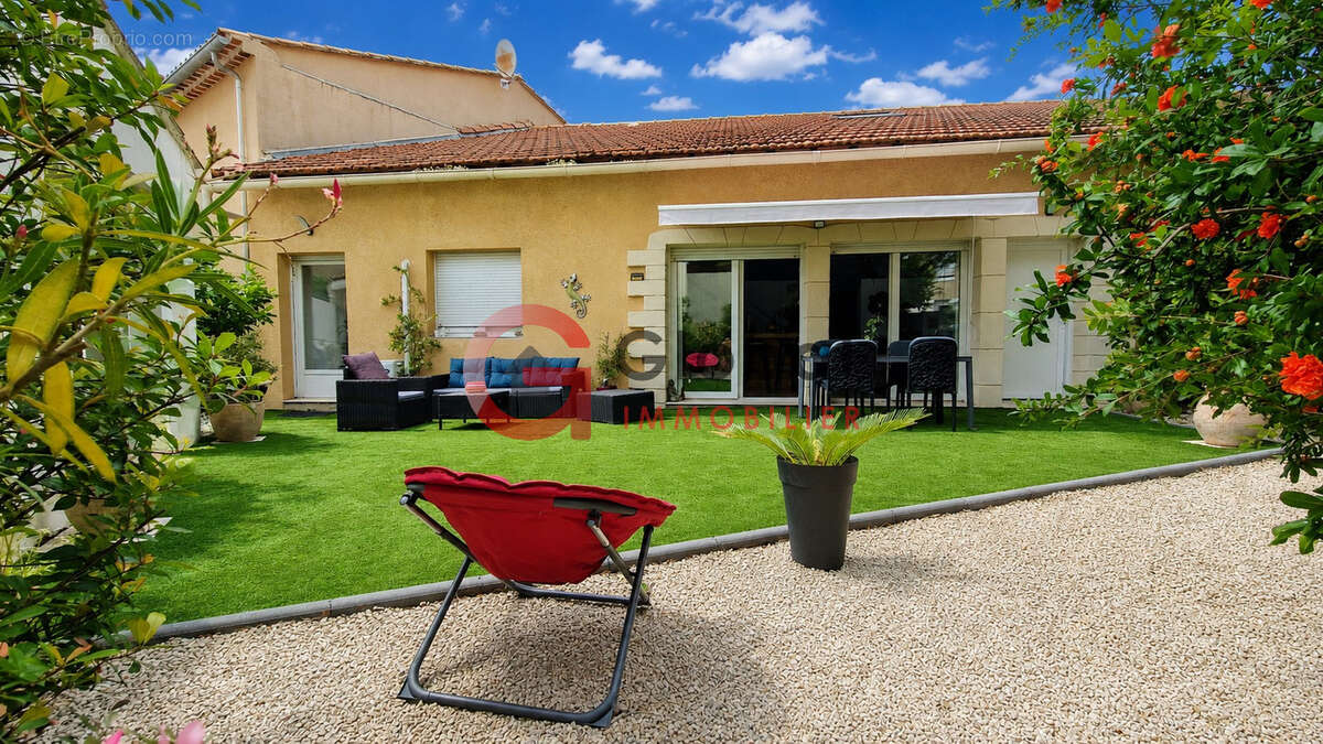 Maison à CABANNES