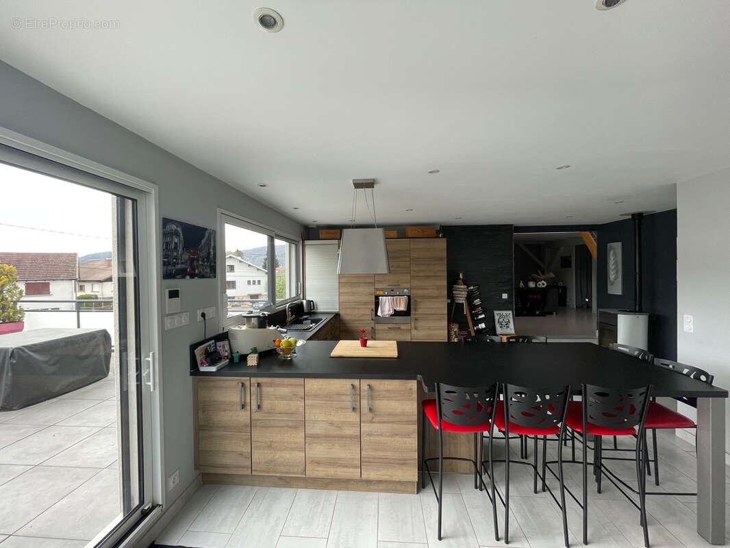 Maison à SAINT-ETIENNE-LES-REMIREMONT