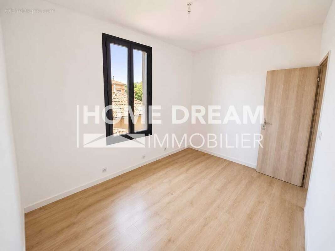 Appartement 40 m² à Toulon  - photo 6
