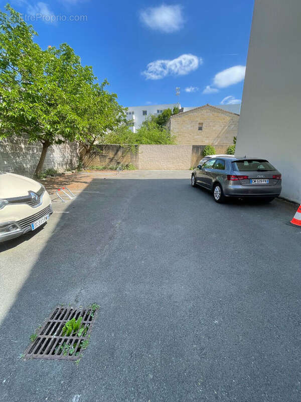 Parking à BORDEAUX