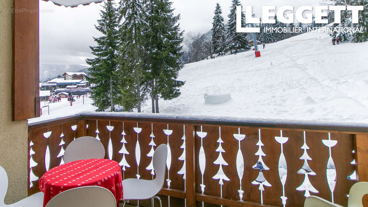 Appartement à MORILLON