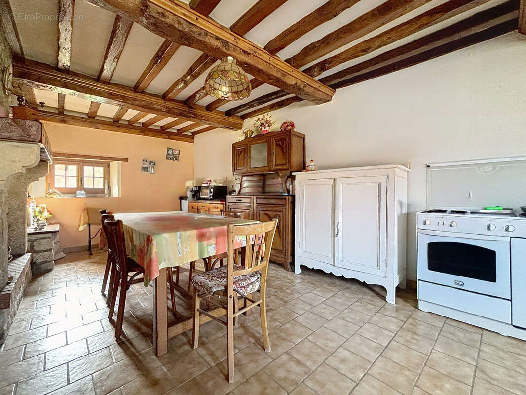 Maison à LIESVILLE-SUR-DOUVE