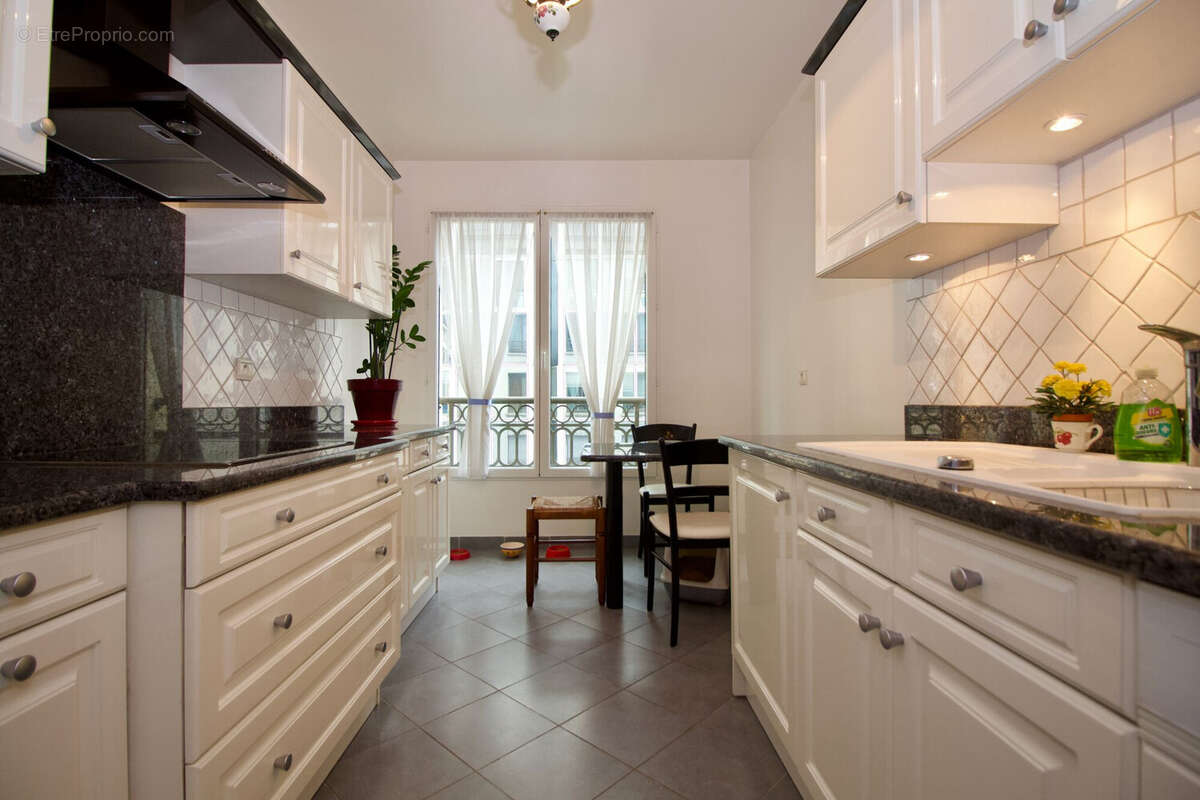 Appartement à LEVALLOIS-PERRET