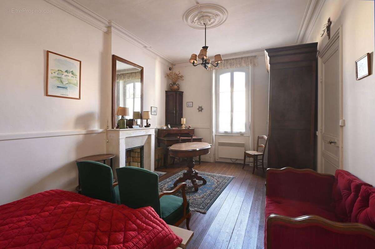 Maison à SAINT-CLEMENT-DES-BALEINES