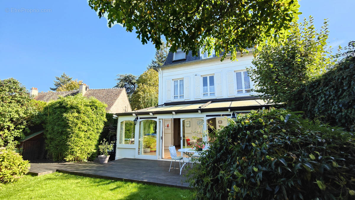 Maison à MONTFORT-L'AMAURY