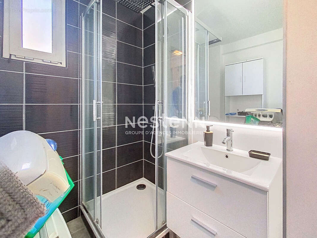 Appartement à VALLAURIS
