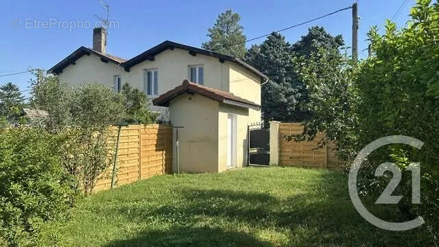 Appartement à NEUVILLE-SUR-SAONE
