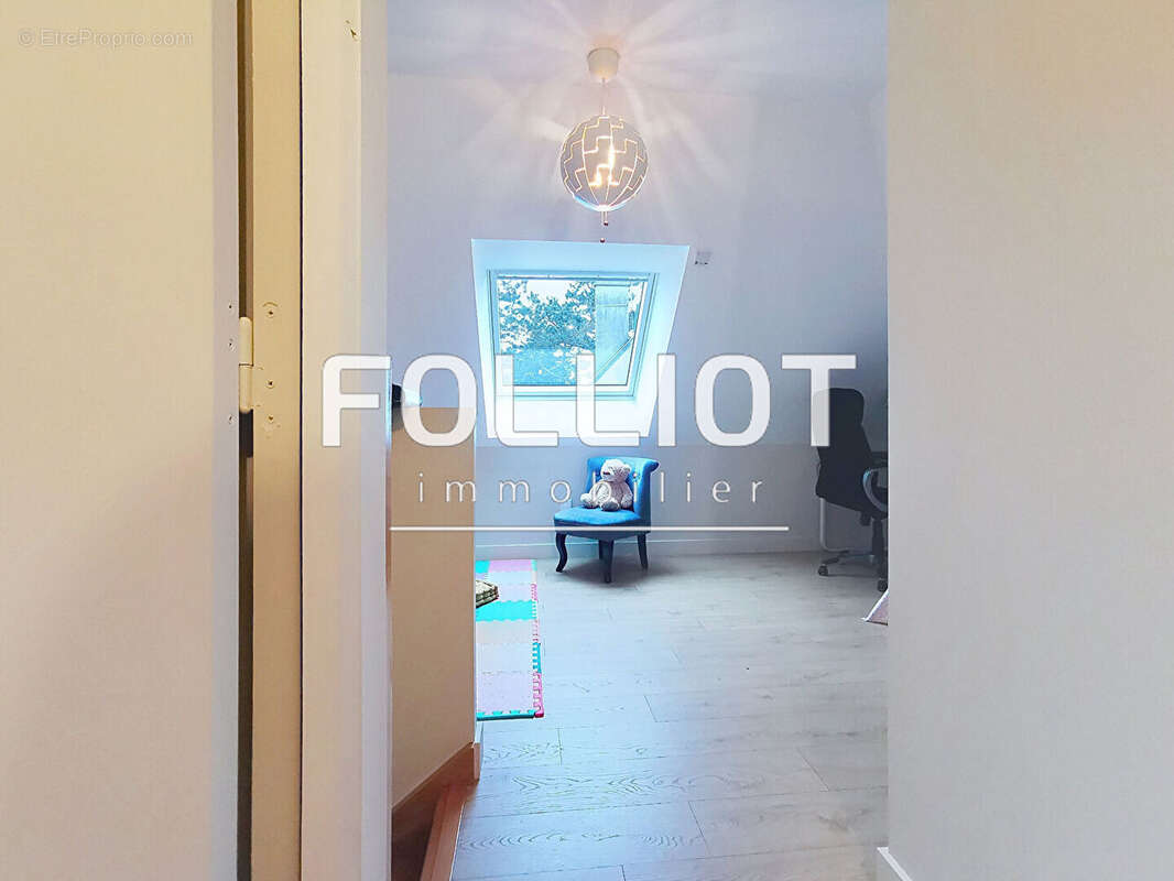 Maison à JULLOUVILLE