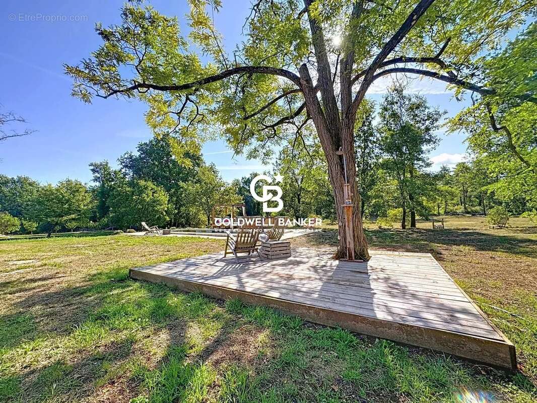 Maison à TOURRETTES