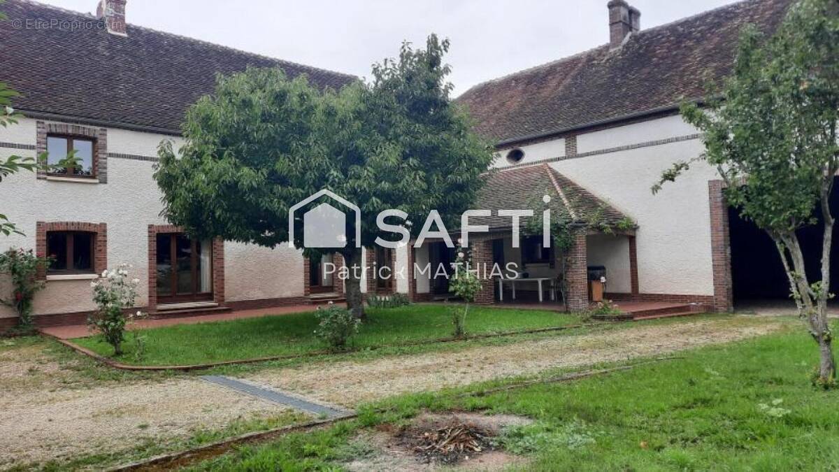 Photo 1 - Maison à ETIGNY