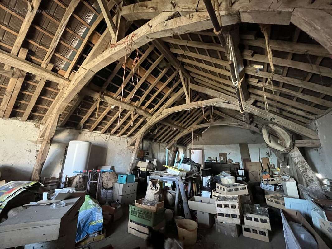 Maison à SAINT-BONNET-TRONCAIS