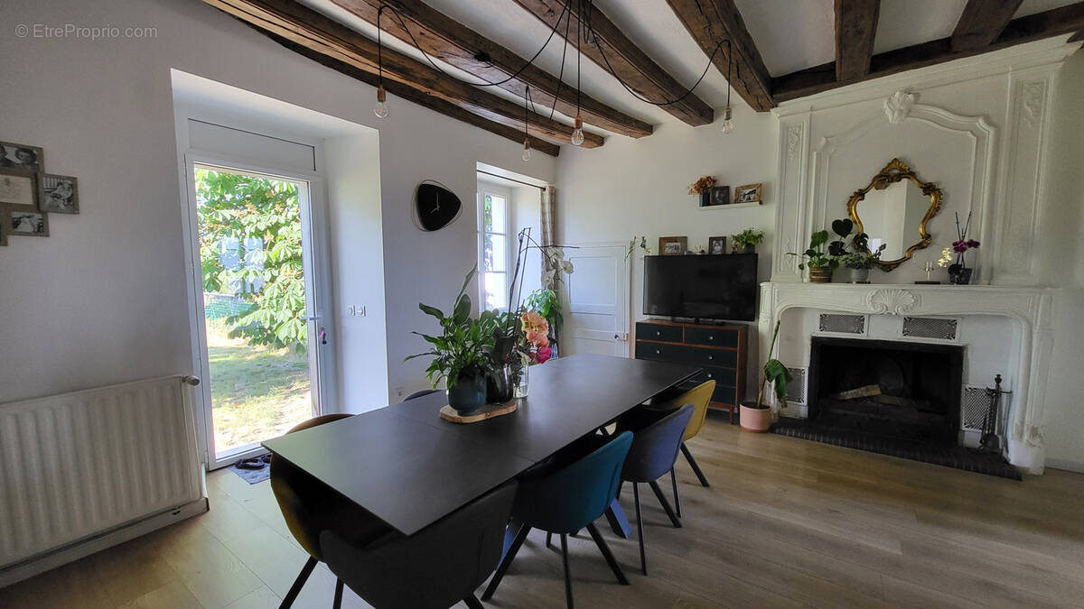 Maison à SAINT-GEREON