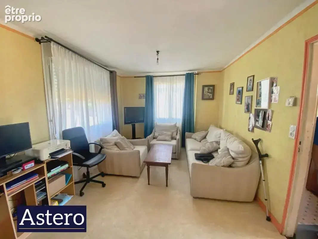 Maison familiale avec beau potentiel - Saint-Caradec - photo 3