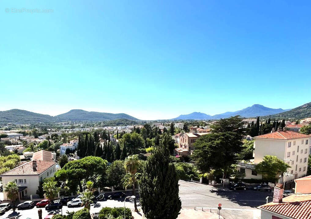 Appartement à HYERES