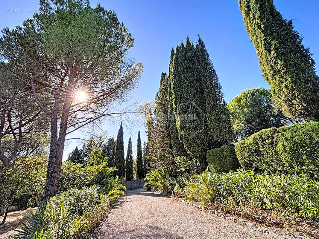 Maison à AURIBEAU-SUR-SIAGNE