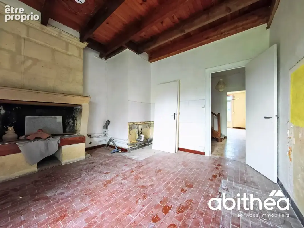 Maison de bourg 95 m2 à rénover - photo 3