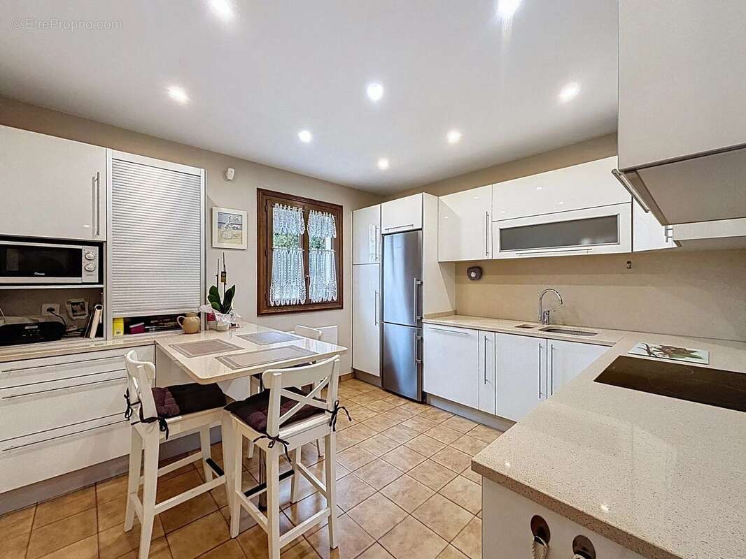 Maison à LIMEIL-BREVANNES